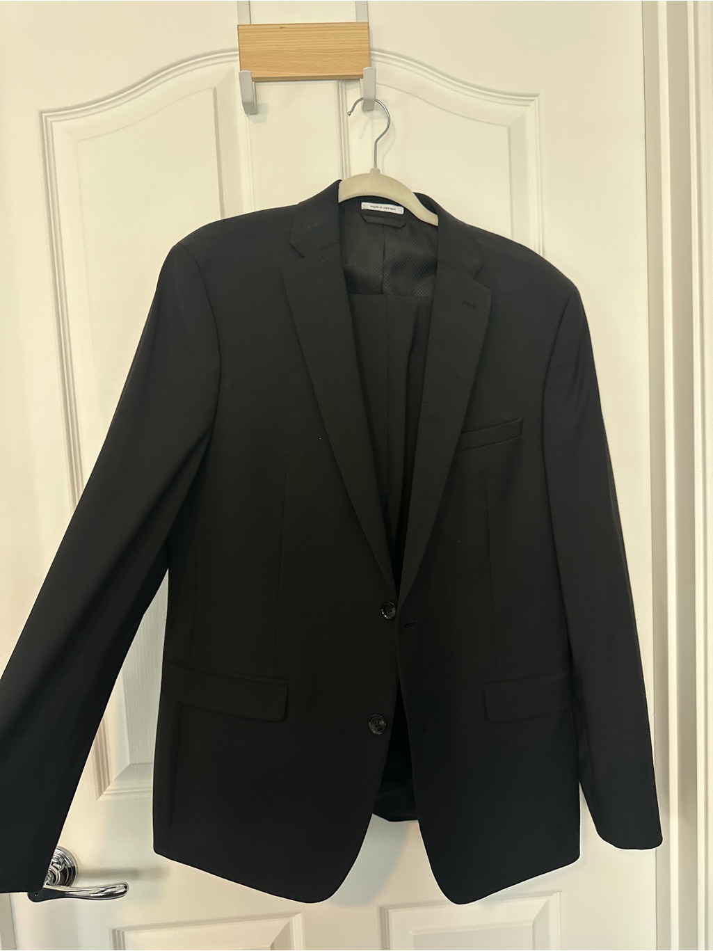 Bar 3 Men's Black Two-Button Suit (Blazar + Pants)